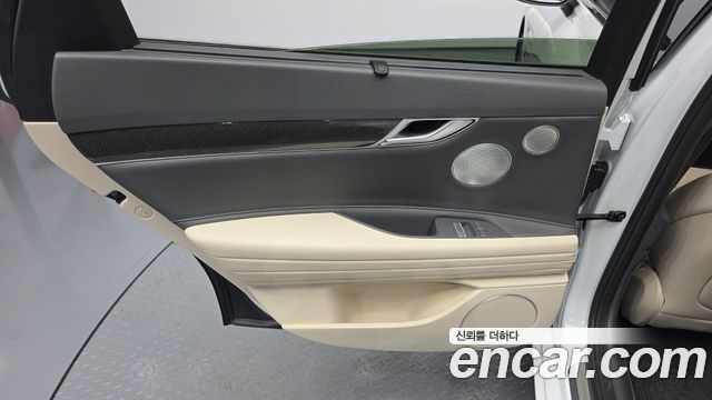 Genesis G80 2022 — photo 15
