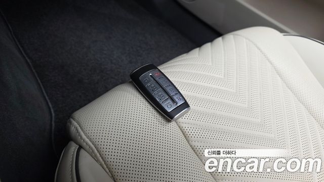 Genesis G80 2022 — photo 29