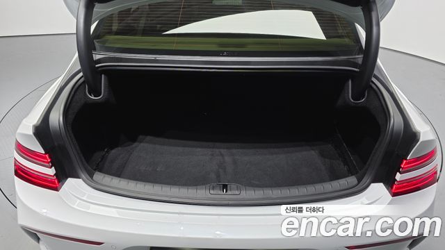 Genesis G80 2022 — photo 33