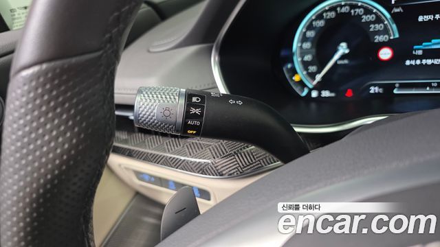 Genesis G80 2022 — photo 35
