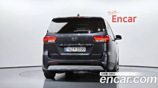 Kia Canival 2016 — photo 4