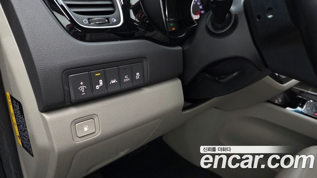 Kia Canival 2016 — photo 24