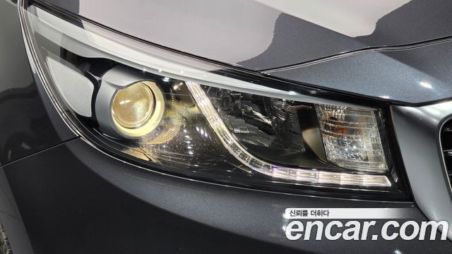 Kia Canival 2016 — photo 8