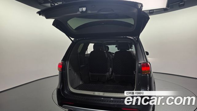 Kia Canival 2016 — photo 33