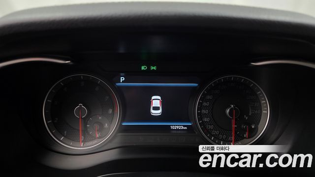 Genesis G70 2020 — photo 11