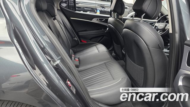 Genesis G70 2020 — photo 17