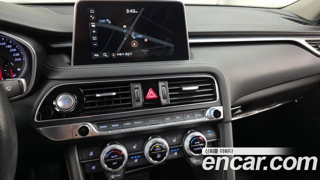 Genesis G70 2020 — photo 19