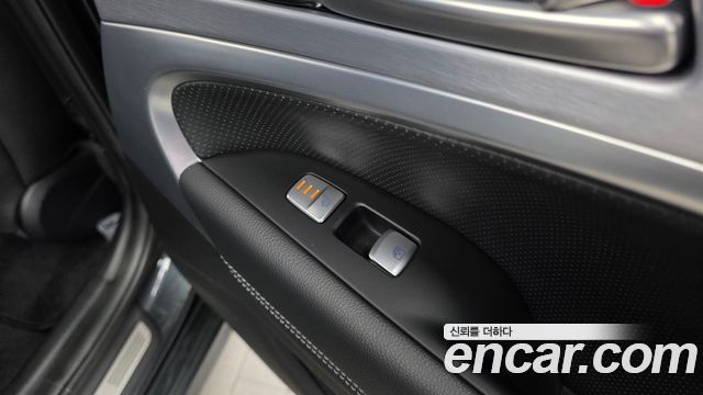 Genesis G70 2020 — photo 25