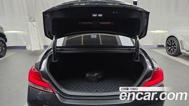 Genesis G70 2020 — photo 26