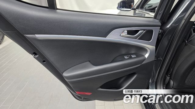 Genesis G70 2020 — photo 15