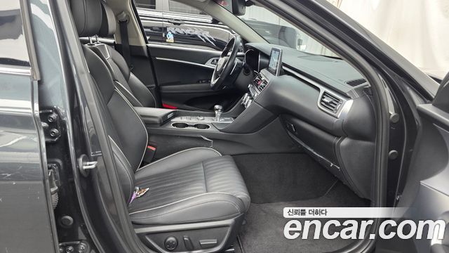 Genesis G70 2020 — photo 16