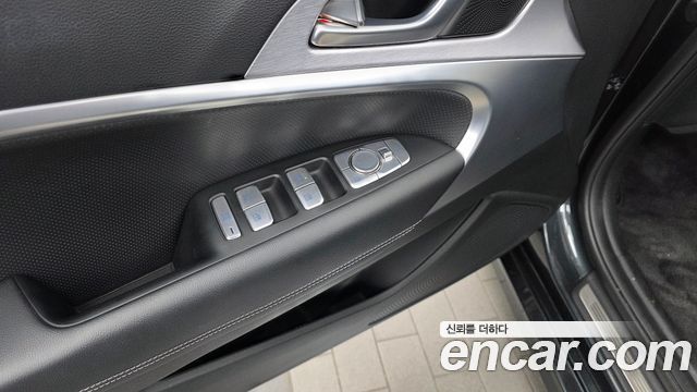 Genesis G70 2020 — photo 29