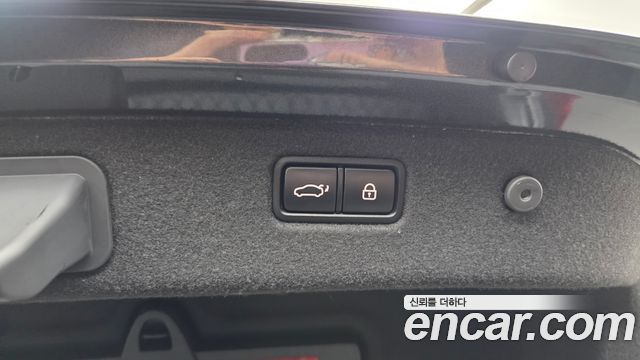 Genesis G70 2020 — photo 30