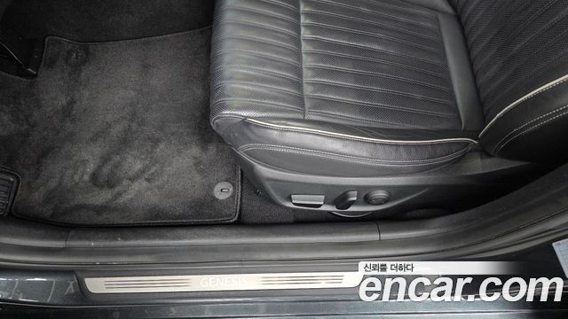 Genesis G70 2020 — photo 31