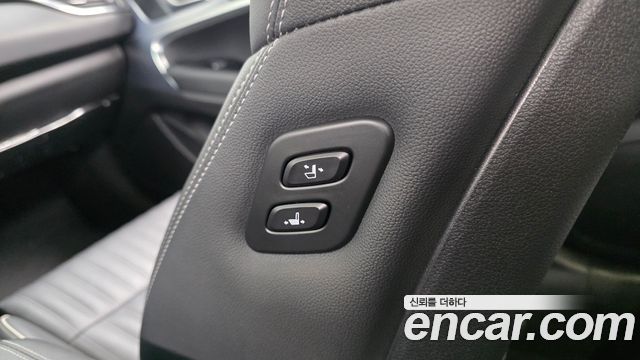 Genesis G70 2020 — photo 33