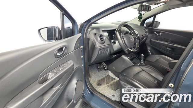 Renault Korea QM3 2019 — photo 13