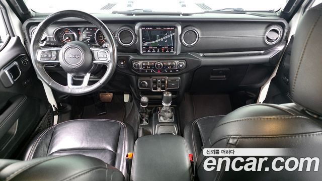 Jeep Wrangler 2023 — photo 10