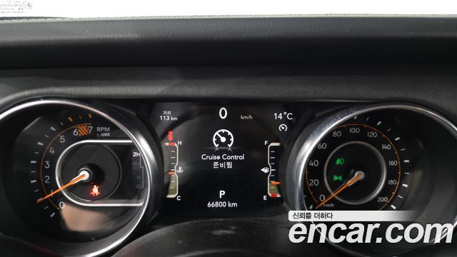 Jeep Wrangler 2023 — photo 11