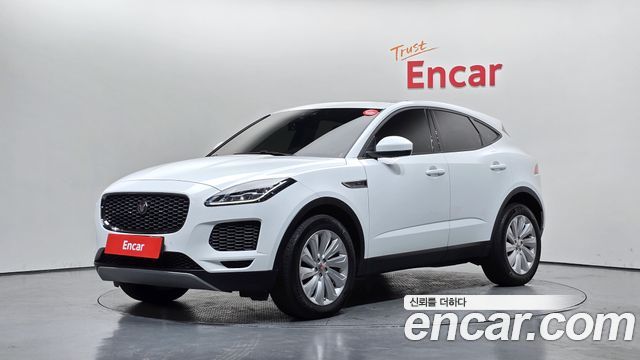 Jaguar E-PACE 2018 — photo 1