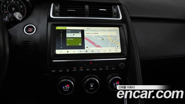 Jaguar E-PACE 2018 — photo 20