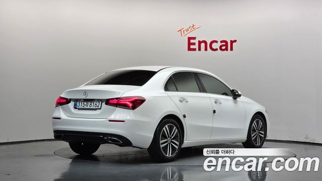 Mercedes-Benz A-Class 2021 — photo 2