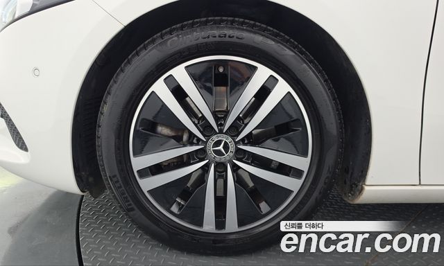 Mercedes-Benz A-Class 2021 — photo 5