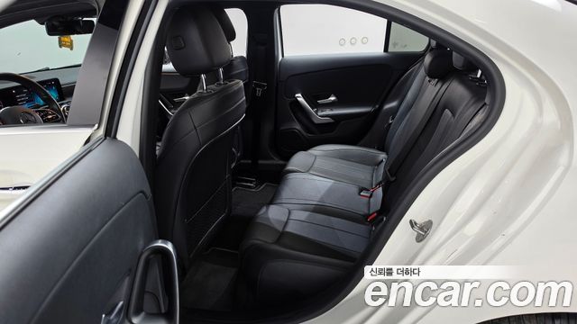 Mercedes-Benz A-Class 2021 — photo 17