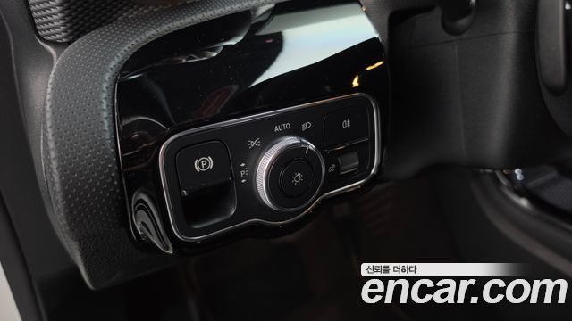 Mercedes-Benz A-Class 2021 — photo 25