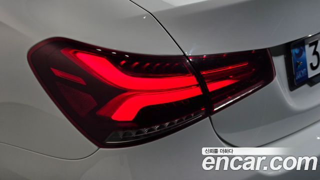 Mercedes-Benz A-Class 2021 — photo 9