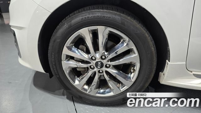 Kia Canival 2015 — photo 5