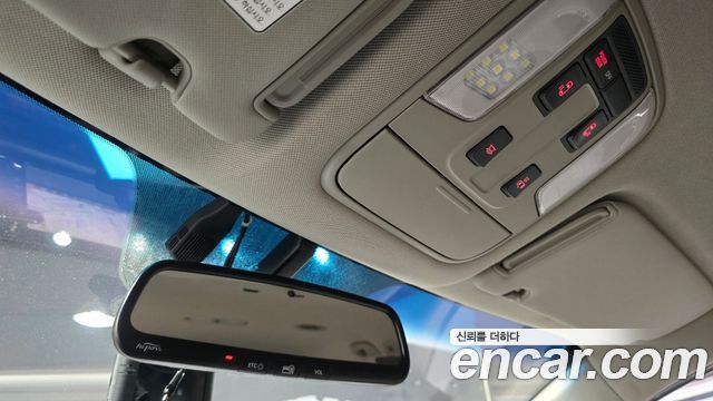 Kia Canival 2015 — photo 26