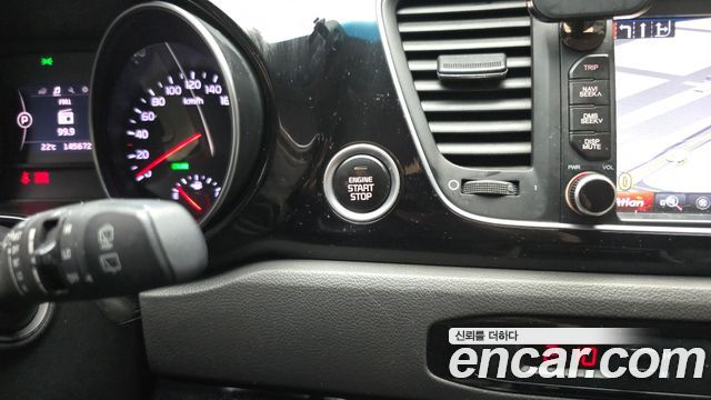 Kia Canival 2015 — photo 27