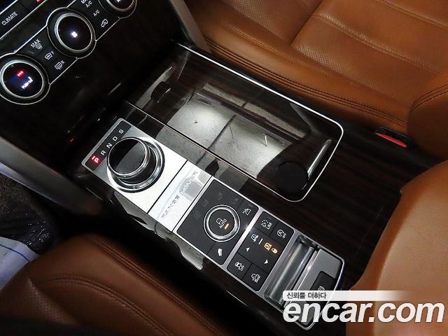 Land Rover Range Rover 2017 — photo 11