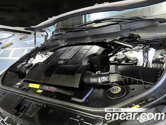 Land Rover Range Rover 2017 — photo 18