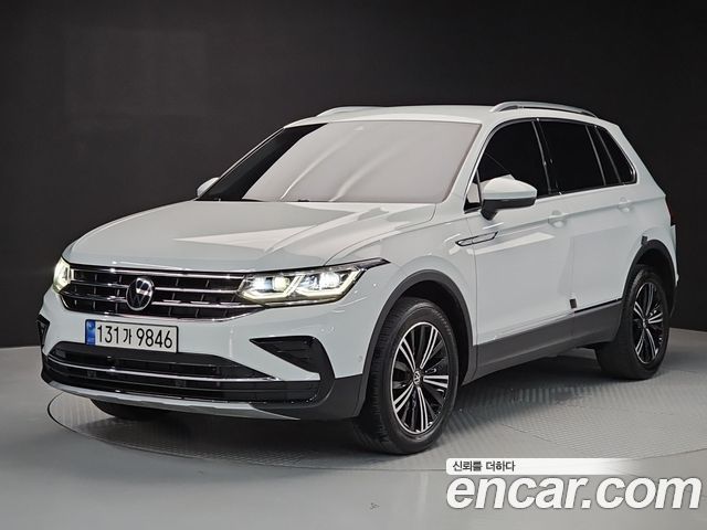 Volkswagen Tiguan 2022 — photo 2