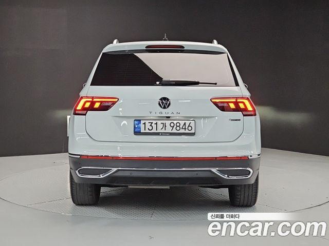 Volkswagen Tiguan 2022 — photo 3