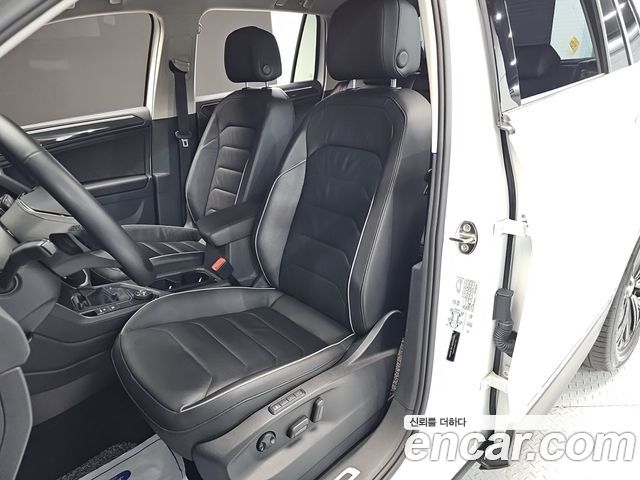 Volkswagen Tiguan 2022 — photo 10