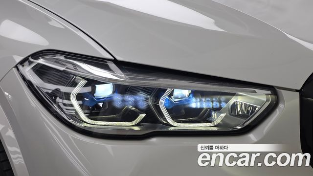 BMW X5M 2021 — photo 8