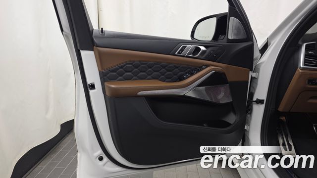 BMW X5M 2021 — photo 14