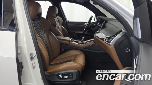 BMW X5M 2021 — photo 16
