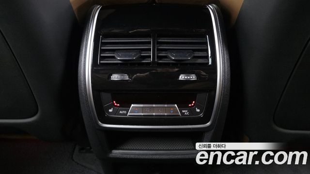 BMW X5M 2021 — photo 30