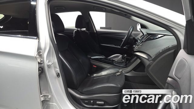 Hyundai i40 2012 — photo 17