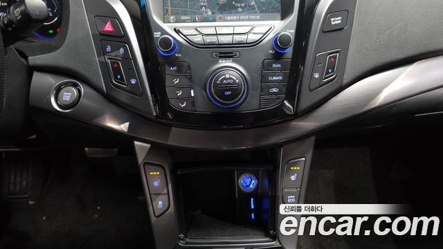 Hyundai i40 2012 — photo 22