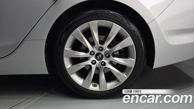 Hyundai i40 2012 — photo 7