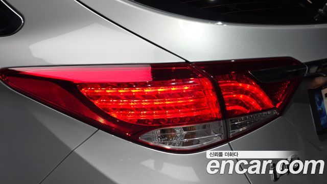 Hyundai i40 2012 — photo 9