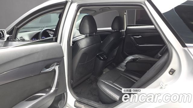 Hyundai i40 2012 — photo 16
