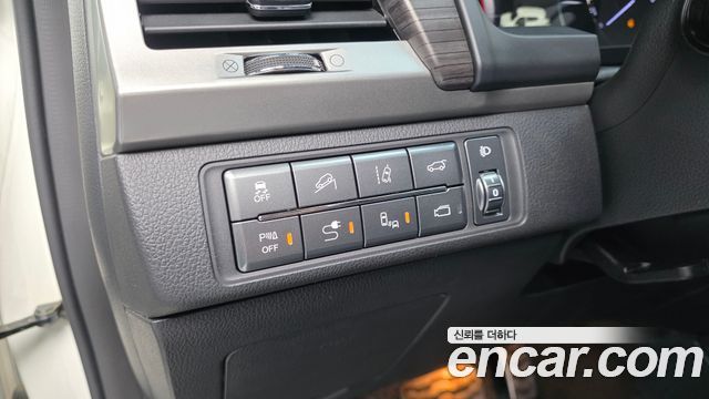 KG Mobility Rexton 2018 — photo 16