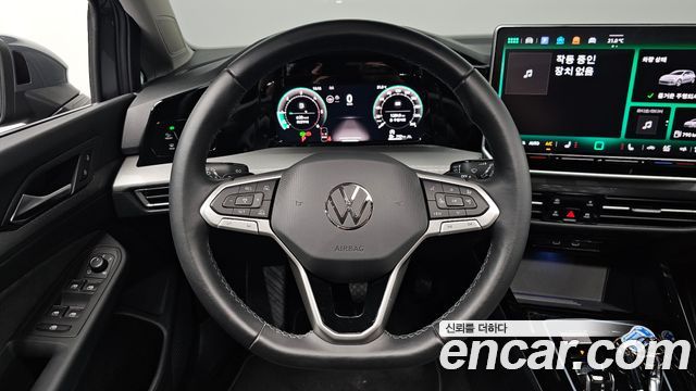 Volkswagen Golf 2026 — photo 19