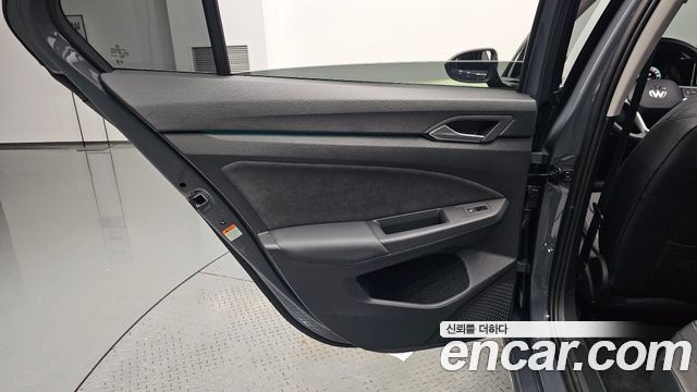 Volkswagen Golf 2026 — photo 15