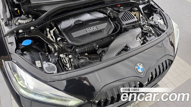 BMW 1-Series 2022 — photo 6